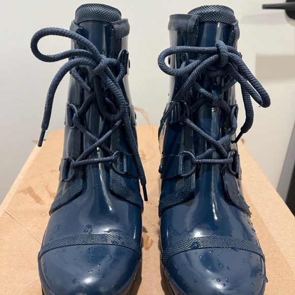 Sorel Joan of Arctic Wedge Boots Dark Blue Size 9.5 Waterproof Lace Wedge - Picture 1 of 10